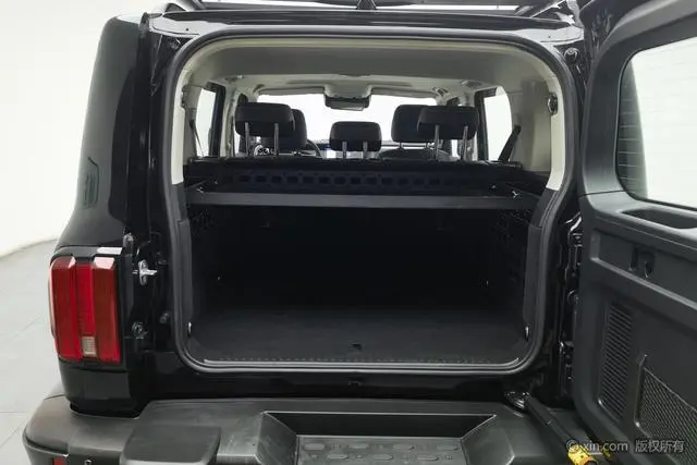 Tank Tank 300 City version 2.0T is very stylish