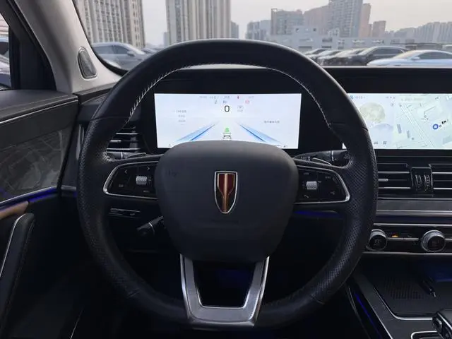 Hongqi Hongqi HS5 2.0T four-wheel drive flag collar Pro version