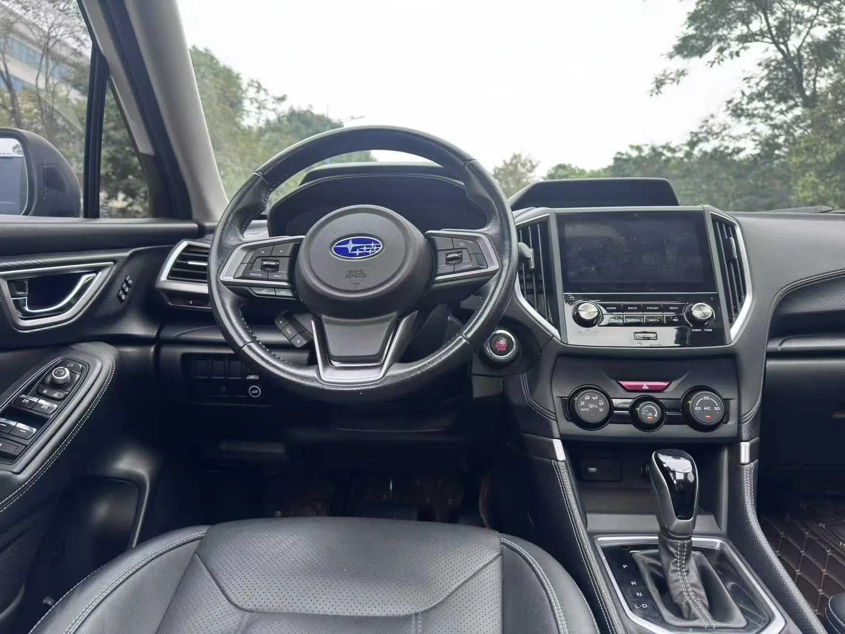 Subaru FORESTER Forester 2.0i Deluxe Edition