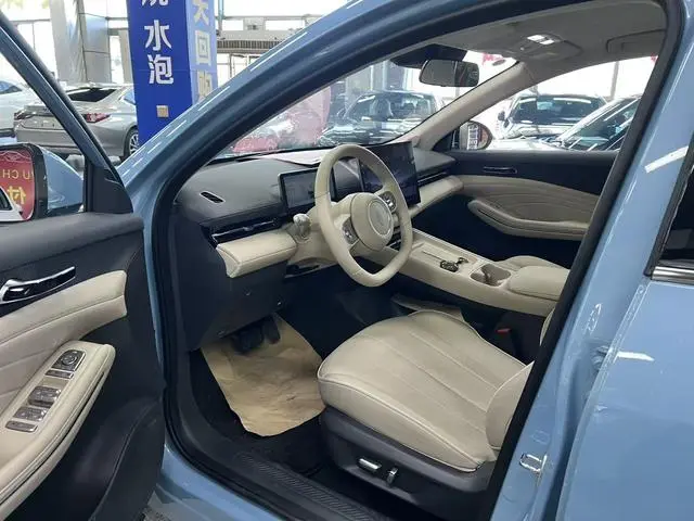 Baojun Baojun Yunhai EV 500km pure electric travel version