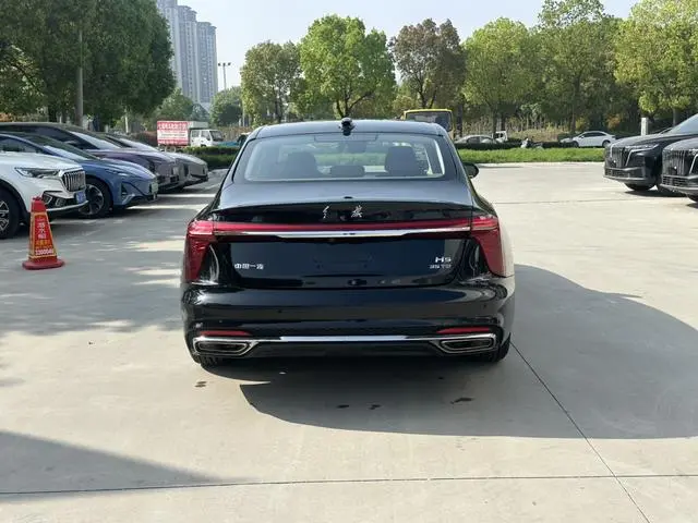 Hongqi Hongqi H5 1.5T DCT Zhilian Flag Rhyme Version