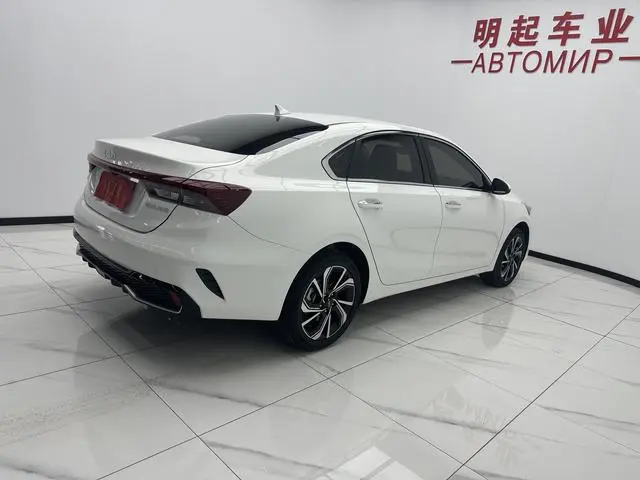 Kia Kia K3 1.5L IVT Premium Edition