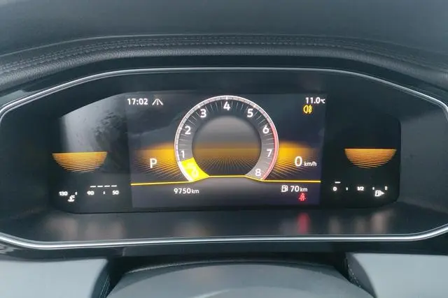 Volkswagen Sagitar 300TSI DSG Flying Edition