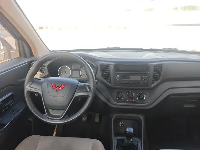 Wuling Wuling Hongguang V 1.5L manual power-up version