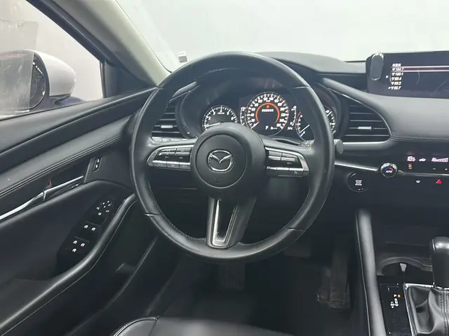 Mazda Mazda 3 Angkesaila 2.0L automatic quality dazzling version