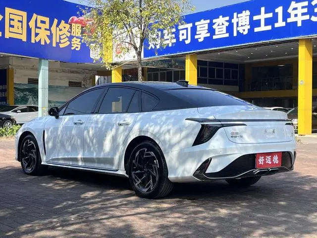 Hongqi Hongqi H6 2.0T Zhiyi Edition