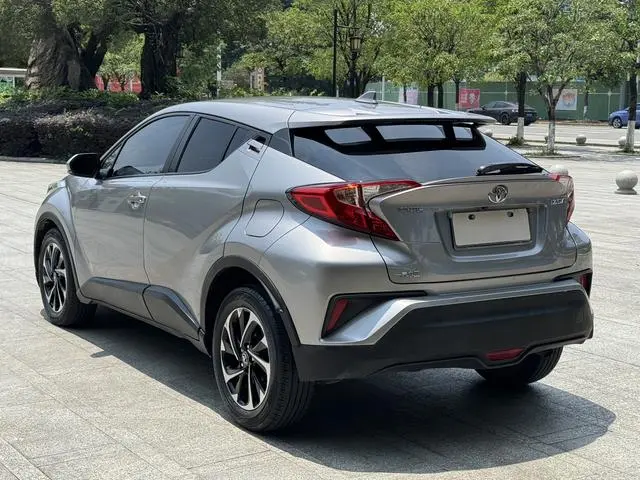 TOYOTA IZOA 2.0L Yichi Edition Country V