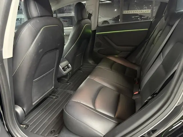 Tesla Model 3 Upgraded version of standard battery life rear drive