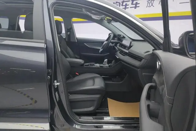 Chery Fulwin Tiggo 8 PLUS 290TGDI DCT Pride Edition