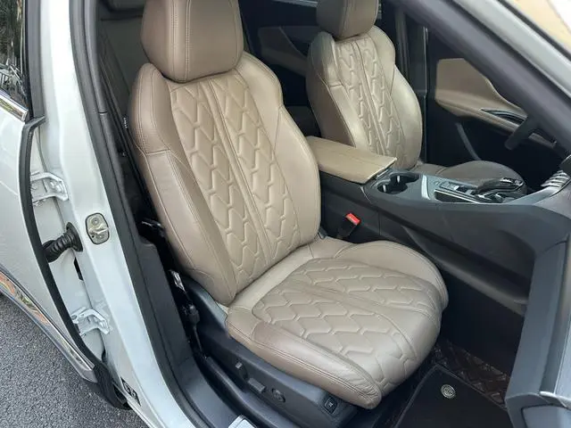 Peugeot Peugeot 5008 380THP 7-seater luxury GT version