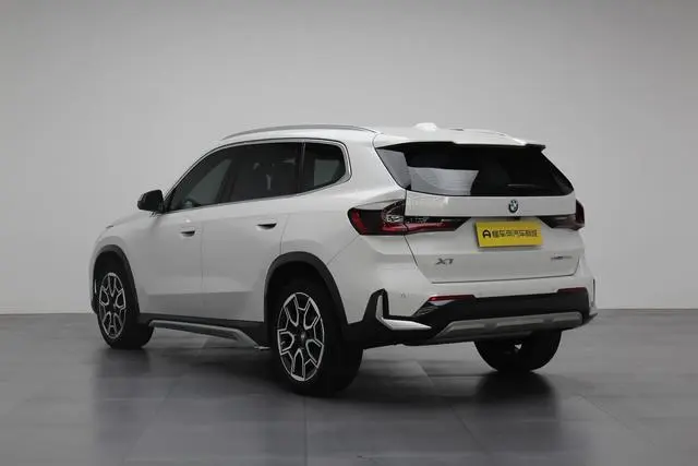 BMW BMW X1 sDrive25Li X design set