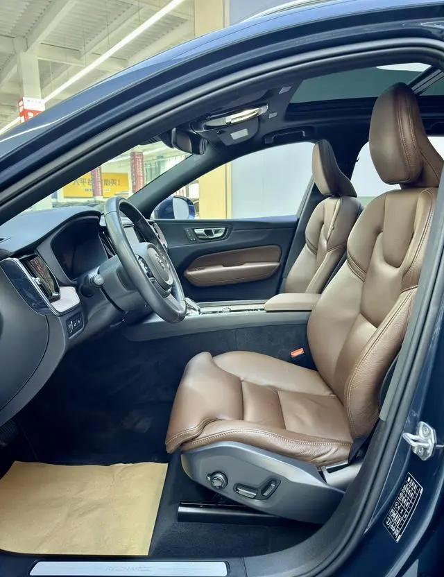 Volvo Volvo XC60 PHEV T8 four-wheel drive Zhiyuan Deluxe Edition