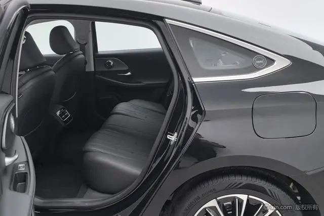 Chery Fengyun Fengyun A8 127 Riding the Wind Version