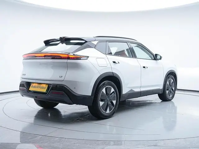 Dongfeng Fengshen Fengshen L7 PHEV 205 Plus