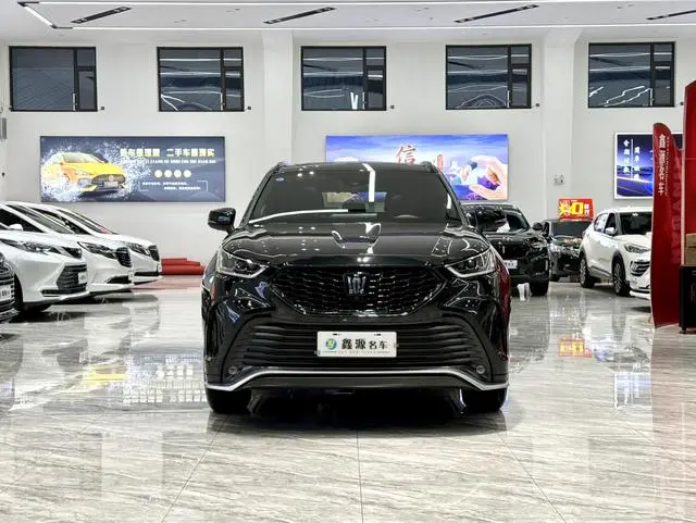 TOYOTA Crown Lufang 2.0T automatic four-wheel drive Jinyao version