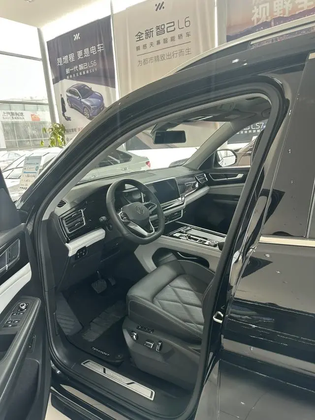 Volkswagen Tourang Outstanding 380TSI four-wheel drive Longxiang version