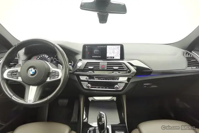 BMW BMW X4 xDrive25i M sports suit