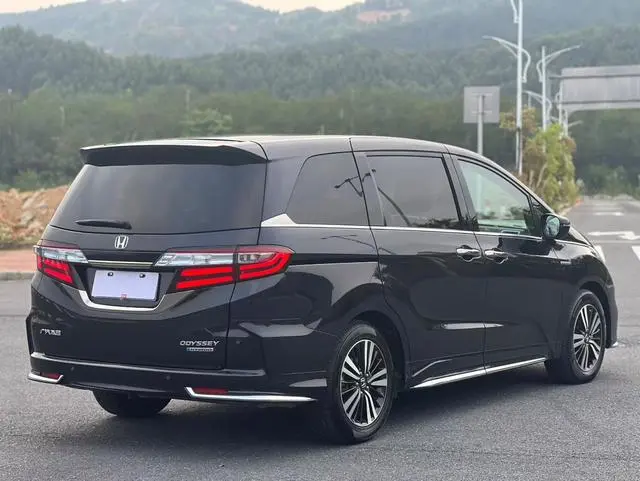 Honda Odyssey 2.0L Sharp*Exclusive Edition