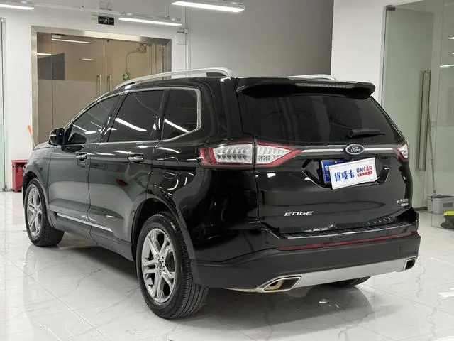 Ford Sharp World EcoBoost 245 two-wheel drive Hao Rui type 7-seater country V