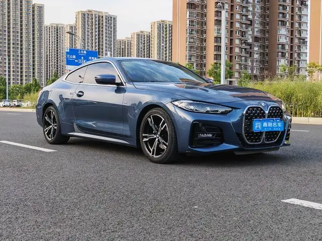 BMW BMW 4 Series Facelift 425i M sports suit