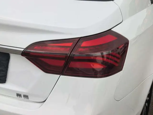 Geely Emgrand Leading version 1.5L CVT luxury Country VI