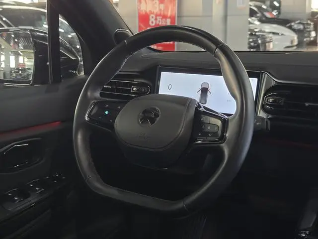 NIO NIO ES8 580KM six-seater version