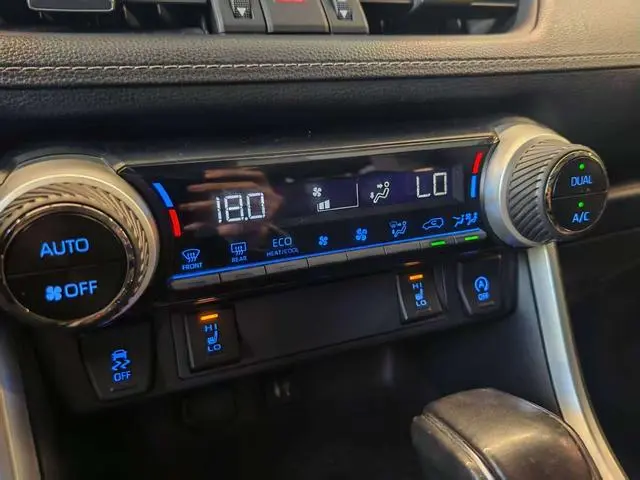 TOYOTA RAV4 Rongfang 2.0L CVT four-wheel drive Premium Edition