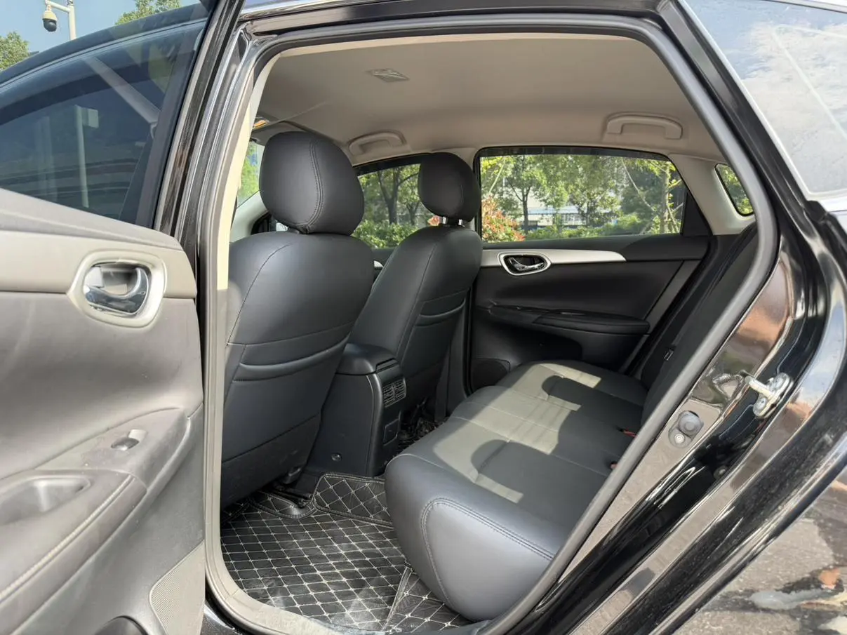 Nissan Xuan Yi Classic 1.6 XE CVT Comfort Edition