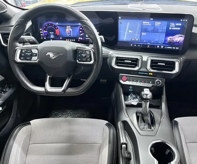 Ford Mustang 2.3T EcoBoost Convertible Sports Edition