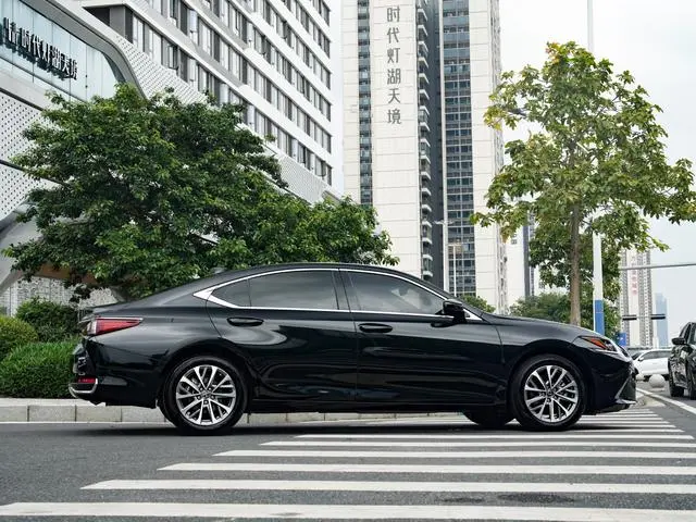 Lexus Lexus ES 200 Excellent Edition