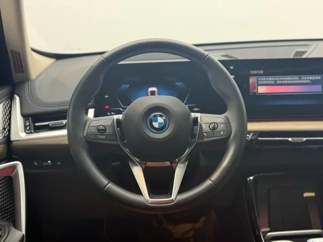 BMW BMW iX1 xDrive30L X design set