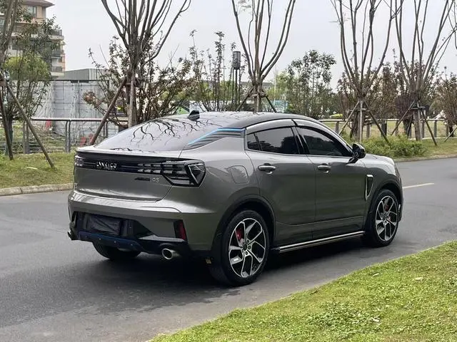 LYNK & CO Lynk 05 2.0TD two-wheel drive Halo