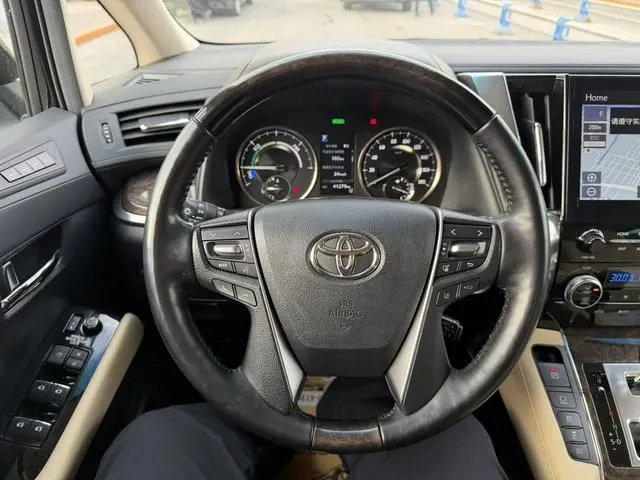 TOYOTA Wilfa Dual engine 2.5L HV Premium Edition