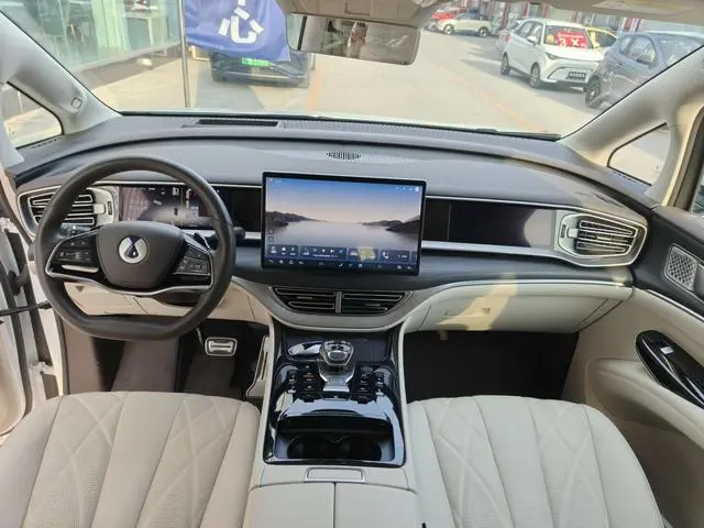 Denza Denza D9 DM Smart driving version 1020 four-wheel drive flagship model