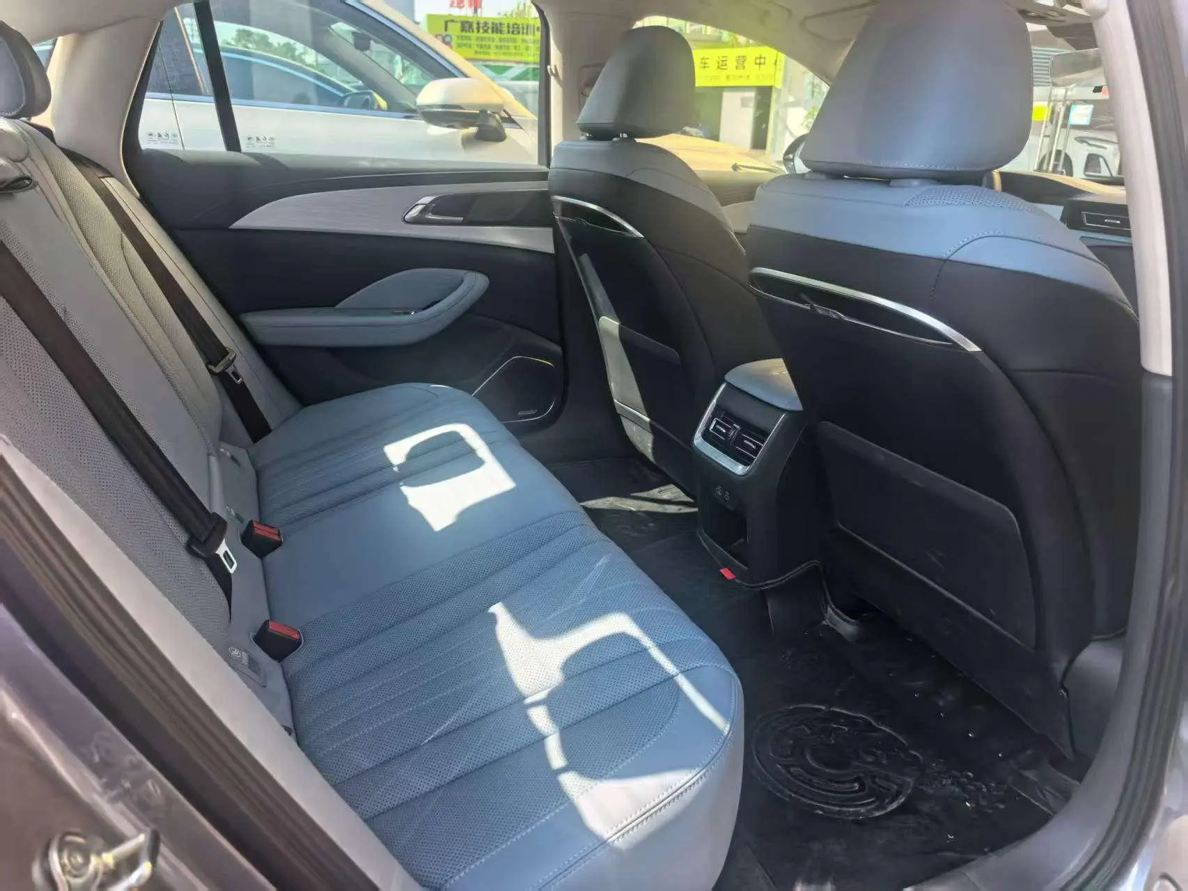 Hongqi Hongqi H5 PHEV 170 Super Mixed Version