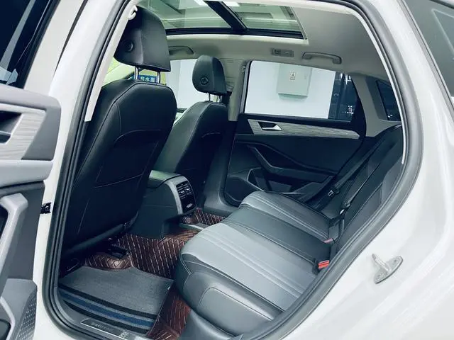 Volkswagen Sagitar Facelift Two 300TSI DSG Beyond Edition