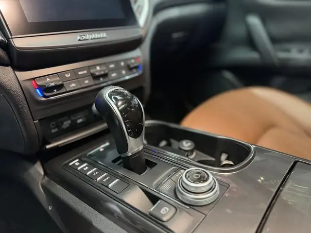 Maserati Ghibli 3.0T Standard Edition