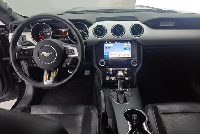 Ford Mustang 2.3T Performance Version