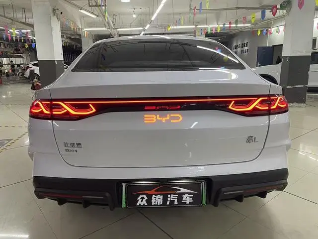 BYD Qin L DM DM-i 120KM leading type