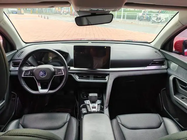 BYD Song Pro DM DM 1.5T four-wheel drive performance version flagship model