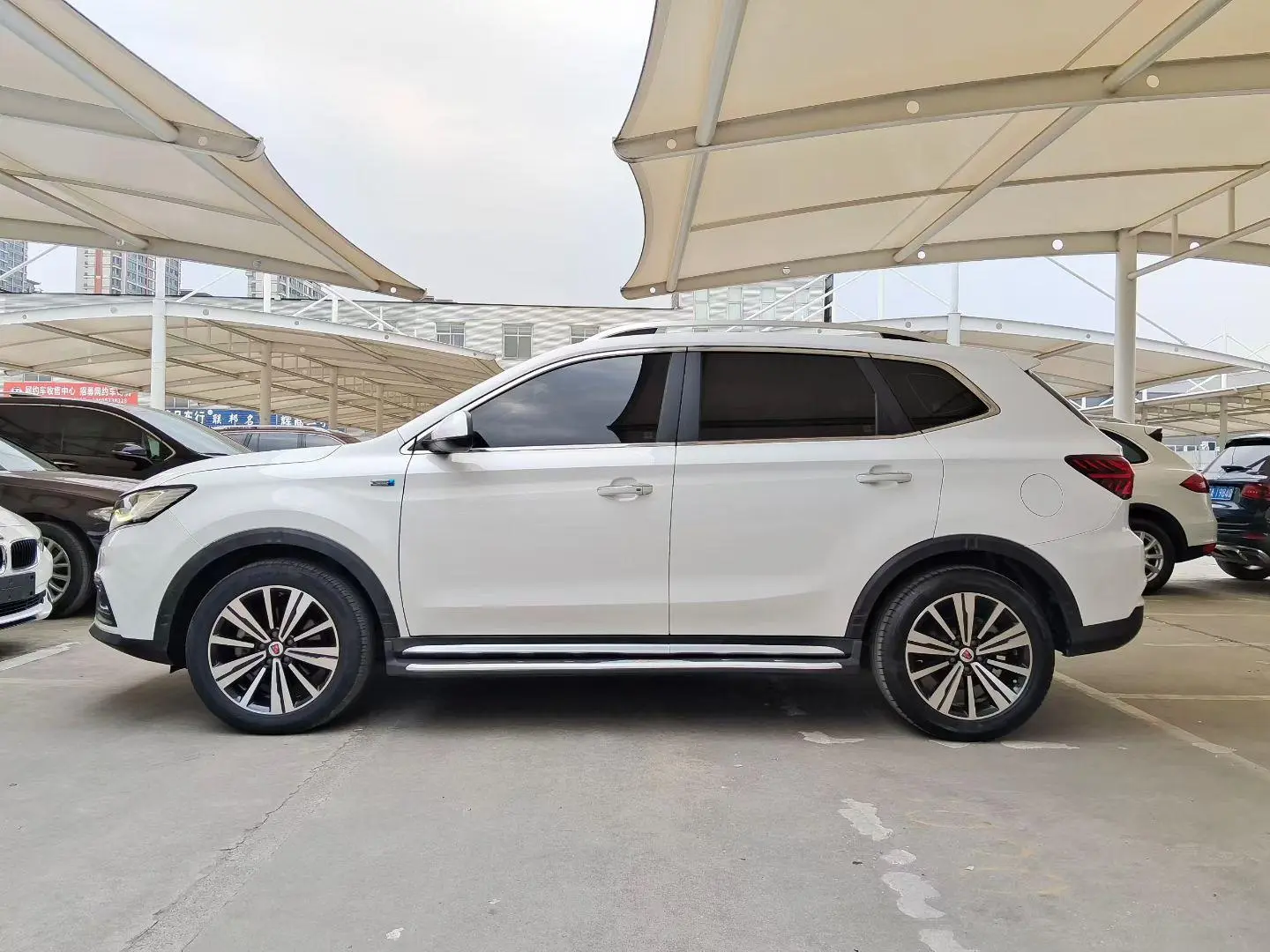 Roewe Roewe RX5 20T automatic 4G interconnection million models