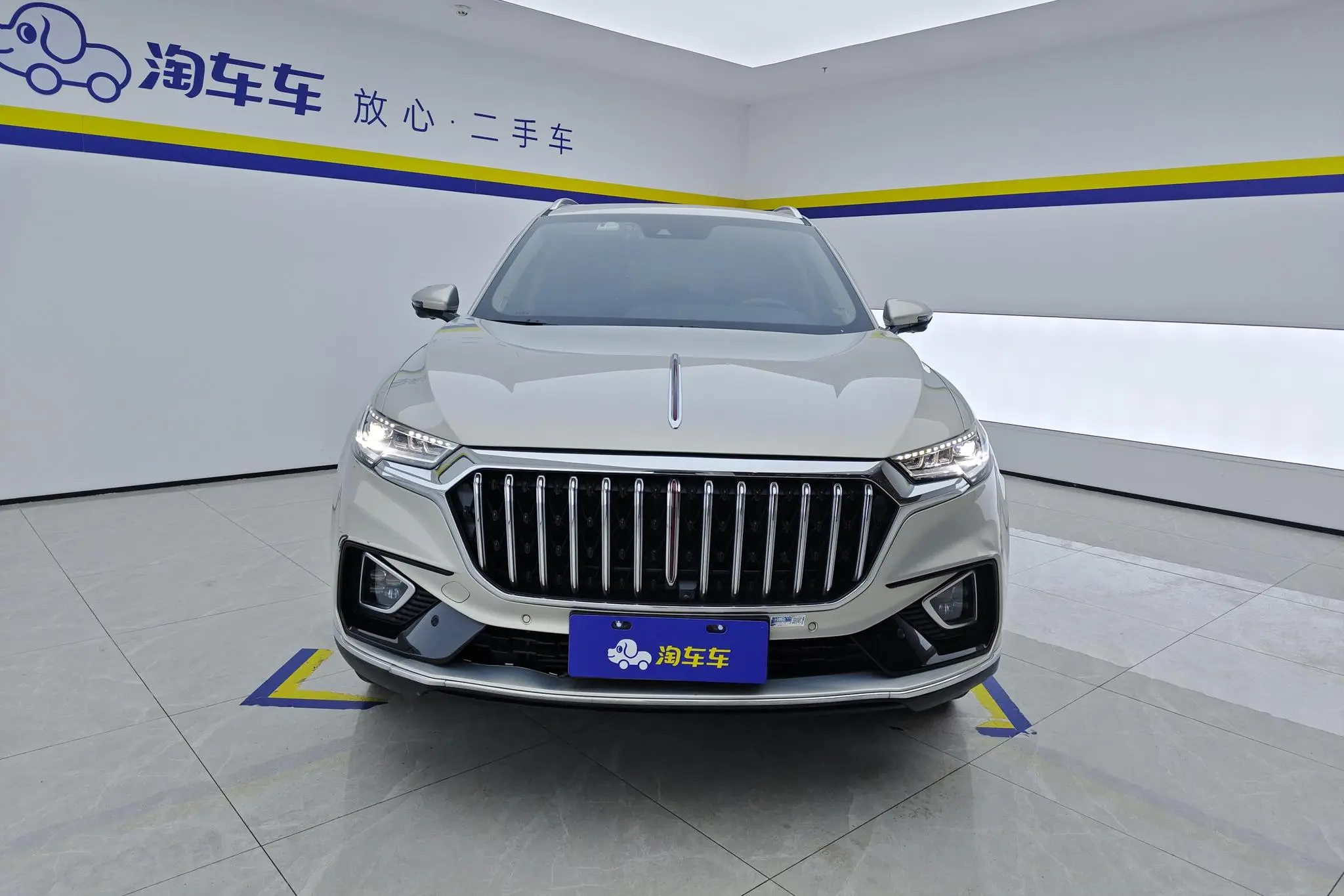 Hongqi Hongqi HS5 2.0T Zhilian Qixiang four-wheel drive version