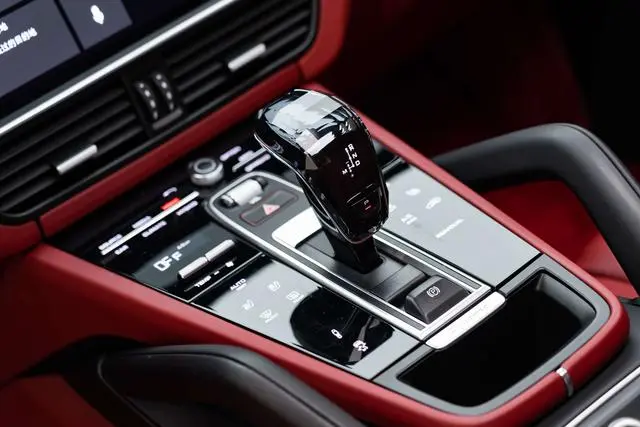 Porsche Cayenne E-Hybrid Cayenne E-Hybrid 2.0T