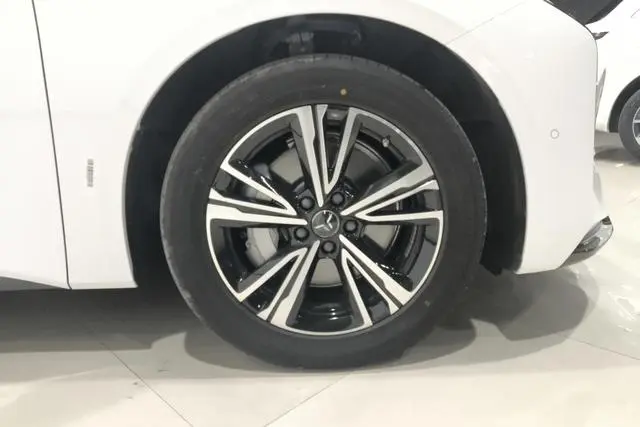 Hongqi Hongqi EH7 690 Pro