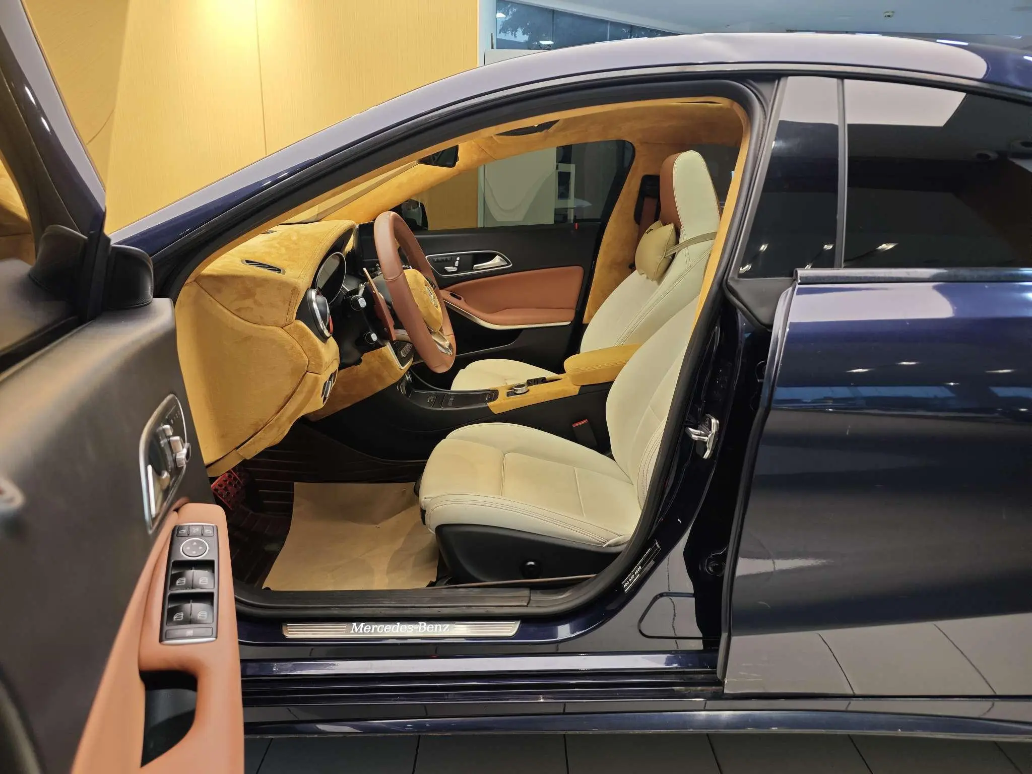 Mercedes-Benz Mercedes-Benz CLA CLA 220 4MATIC