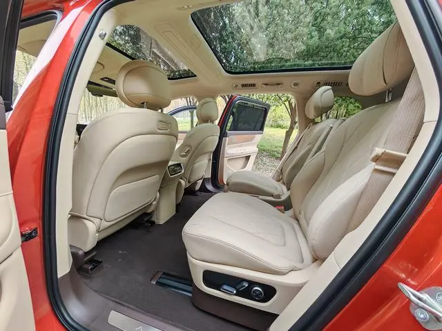 AITO Ask the world M9 Extended range Max six-seater version