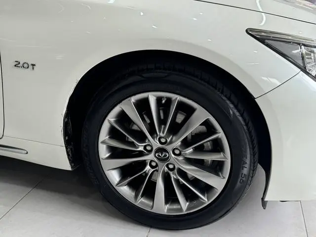 Infiniti Infiniti Q50L 2.0T Premium Version Country V