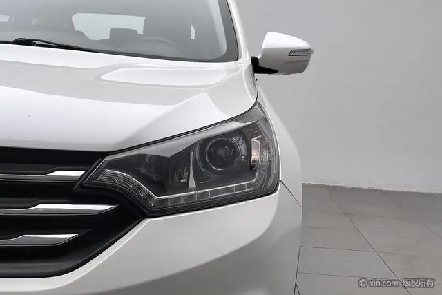 Dongfeng Fengshen Dongfeng Fengshen AX7 2.0L automatic Zhiyi type