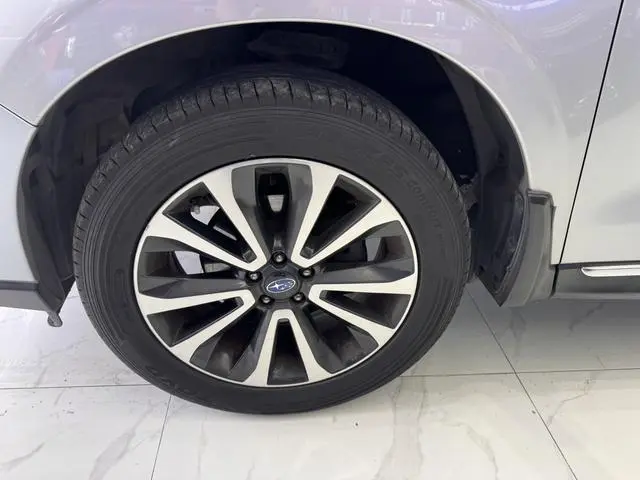 Subaru FORESTER Forester 2.0i Fashion Navigation Version
