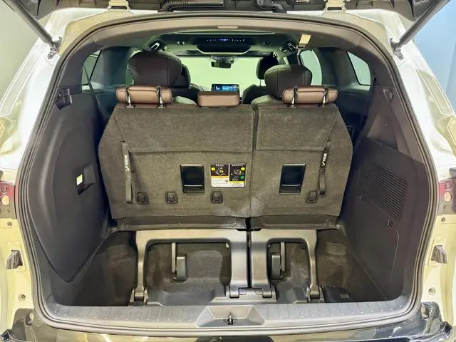 TOYOTA Saina Dual engine 2.5L platinum version